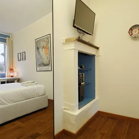 Boutique Loft On Navigli; Stylish Bright Apartment Mailand